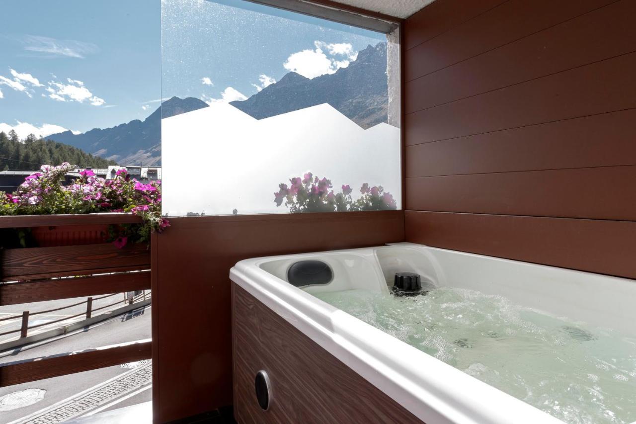 Ski Apartment Francois Hot Tub & Central Location With Hotel Services Breuil-Cervinia Exterior photo