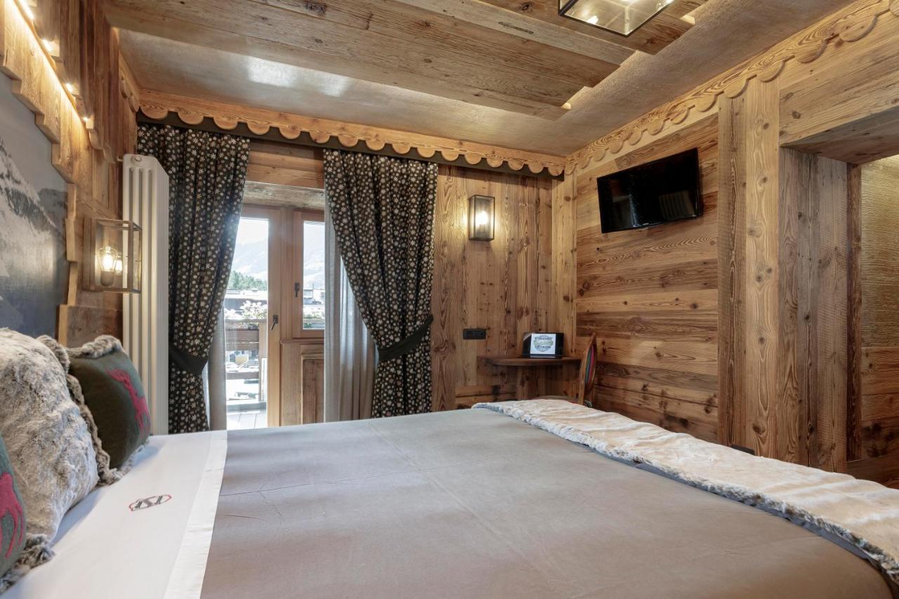 Ski Apartment Francois Hot Tub & Central Location With Hotel Services Breuil-Cervinia Exterior photo